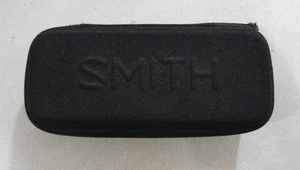 Neue schwarze harte Sonnenbrille von Smith | durchgehender Reißverschluss | Etui 20,00 $ - Bild 1 von 2