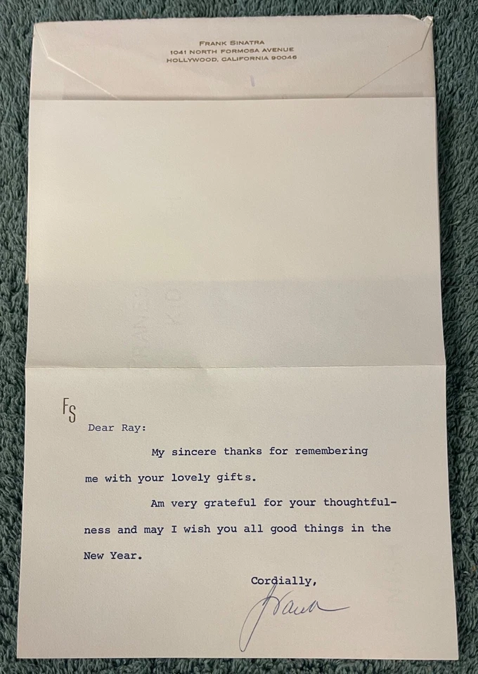 Autógrafo de Frank Sinatra firmado en papelería y sobre con DIRECCIÓN DE LOS ANGELES Foto 1 de 1