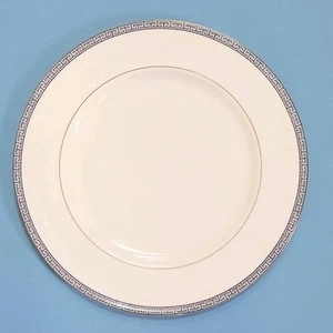 Vintage WEDGWOOD PALATIA Dinner Plate 1983 Bone China 10 3/8 Inches - Picture 1 of 4
