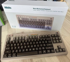 8BitDo - Retro Mechanical Keyboard QWERTY C64 Edition - Bild 1 von 5