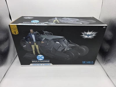 DC Multiverse Mcfarlane Toys Batman The Dark Knight - Lucius Fox & Tumbler Gold Foto 1 de 2