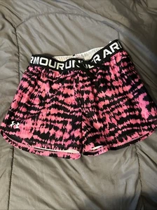 Girls Youth Under Armour Shorts Play Up pink And black printed Size L 16 - Picture 1 of 4