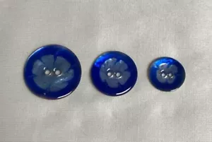 Italian Dyed Blue Natural Shell MOP Pearl Button (3 Sizes to Choose From) - Picture 1 of 8