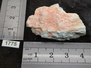 APATITE BLEUE pierre brute mineraux lithotherapie collection esoterisme reiki - Picture 1 of 2
