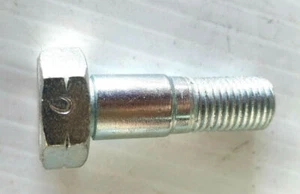 Rolls Royce Silver Shadow Spirit Front Brake Calipers FASTENING BOLT UG13704 - Picture 1 of 3