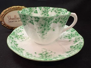 SHELLEY  DAINTY GREEN  DAISY 053    * CUP and SAUCER *    WOW! - Picture 1 of 7