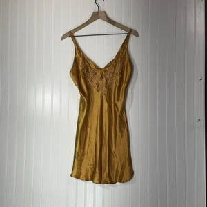 Vestido sin Mangas Victoria’s Secret Etiqueta Dorada Bordado Floral 100 Seda M De Colección Años 90 Nuevo con Etiquetas - Imagen 1 de 13