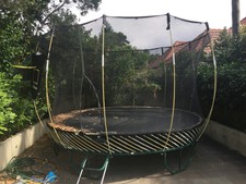 Trampoline - 10ft Springfree
