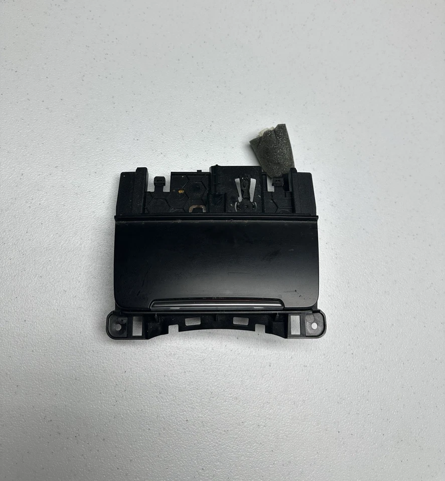 Cenicero delantero AUDI S4 A4 A5 S5 SQ5 B8 2009-2016 montaje de bandeja de ceniza OEM 8K0857951C Foto 1 de 4
