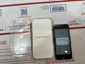Apple iPod Touch 5th Generation A1421 - Silver - 16GB - MGG82LL/A - READ. G5 - Picture 1 of 13