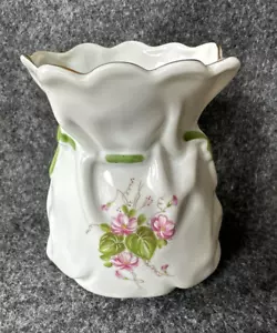 Vintage Lefton Bag-Shaped Vase Porcelain Hand Painted Signed White Pink Floral - Picture 1 of 20