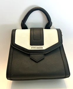 NWT STEVE MADDEN BAUBRIEL BLACK/WHITE CROSSBODY HANDLE BAG Gift Fashion - Picture 1 of 5