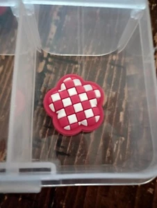 Red and White Checkered Rounded Star Shoe Charm - Picture 1 of 1