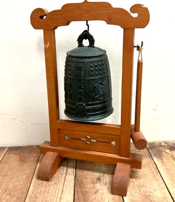 Antiguidades japonesas Um pequeno sino de bronze templo Showa altura retrô 34 cm/13,39 polegadas - Imagem 1 de 4