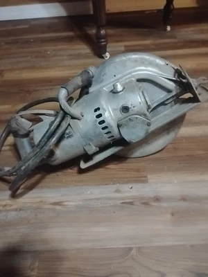 Skillsaw 12 Inch Vintage 127  Worm Drive Circular Saw.  Rare With Case.  Heavy  - Image 1 of 2