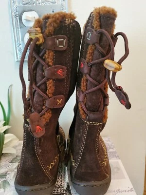 Botas Timberland para niña pequeña 7,5 marrón Foto 1 de 4