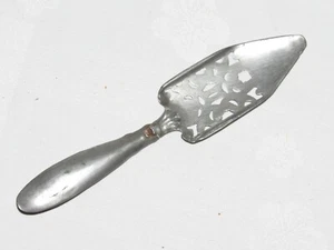 03I4 ANCIENNE CUILLERE A ABSINTHE BISTROT ESTAMINET - Picture 1 of 2