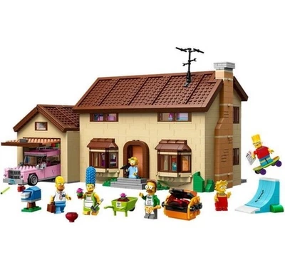 2523 Piece The Simpsons House + 6 Figures Building Block Set - Image 1 of 4