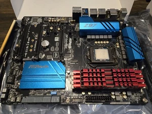 ASRock Z97 Extreme4 Intel Core i5-4690K 3.5GHz 32GB (4x8GB) G.SKILL Ripjaws DDR3 - Picture 1 of 6