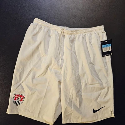Pantalones Cortos Atléticos/Entrenamiento Equipo Nacional de Fútbol de Estados Unidos Nike 9" Forrados para Hombres M Blanco Foto 1 de 4
