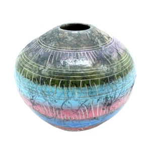 Jarrón Navajo pelo caballo multicolor pintado y grabado a mano de 3" de alto firmado - Imagen 1 de 7