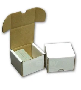 Nuevas (10) cajas de almacenamiento de tarjetas coleccionables de cartón BCW 200 unidades - Imagen 1 de 2