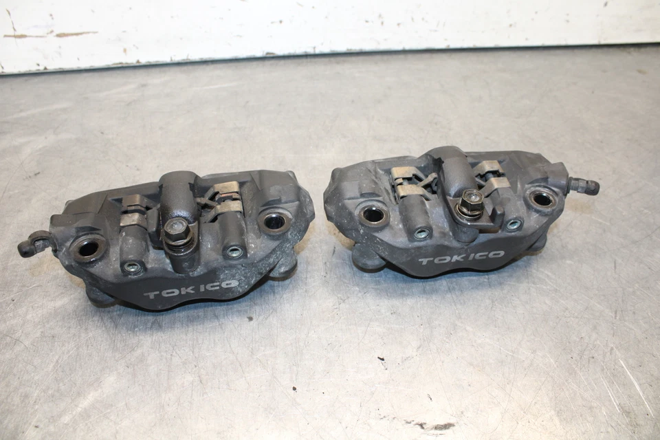 05-06 JUEGO PINZAS FRENO DELANTERO DERECHO IZQUIERDO HONDA CBR600RR PAR BB655 Foto 1 de 4