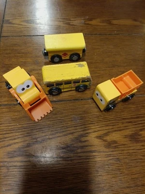 Lote de juguetes de vehículo de madera J'Adore Foto 1 de 4