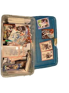 Football cards in a Lot (Herschel Walker, Ted White, Terrell Davis And More - Picture 1 of 1