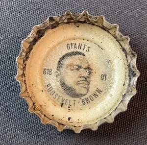 1964-66 Coca-Cola Bottle Cap NFL OT Roosevelt Brown New York Giants VG-VGEX - Picture 1 of 2