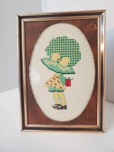 Vtg 5 By 7 Framed Embroidery Little Girl In a Bonnet With Present - Picture 1 of 4