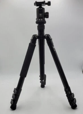 Sirui SUET2004 ET-2004 Aluminum Tripod with E-20 Ball Head - Black - Image 1 of 4