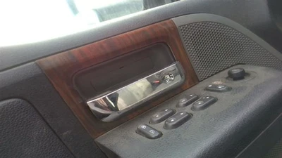 LINC-LT   2006 Door Handle Interior 31023362 Foto 1 de 4