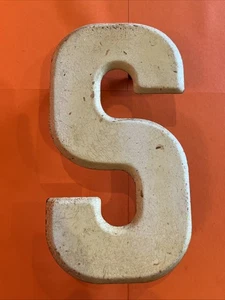 Vintage Metall 7,5" Buchstabe S Kommandant Tafel Int W Clips für Festzelt Schild bemalt - Bild 1 von 9