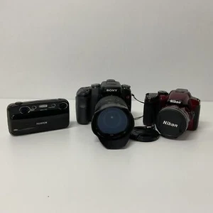Sony SLR, Nikon & Fujifilm Digital Camera Bundle Untested, Parts Only (D8) W#666 - Imagen 1 de 17