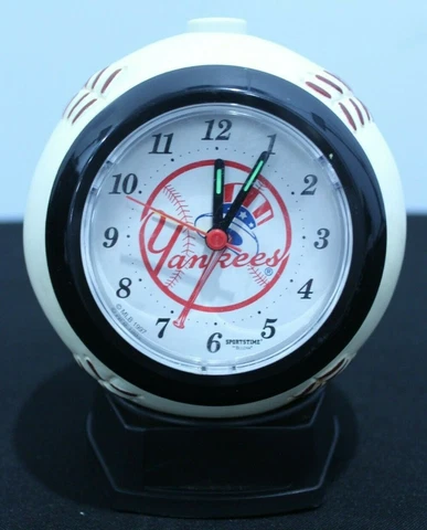 Vintage 1997 Yankees Sportstime by Bulova Alarm Clock MLB Battery Operated Used Cover
