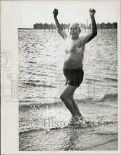 1959 Press Photo Bill Caruso of East Weymouth, Massachusetts Swimming in Boston