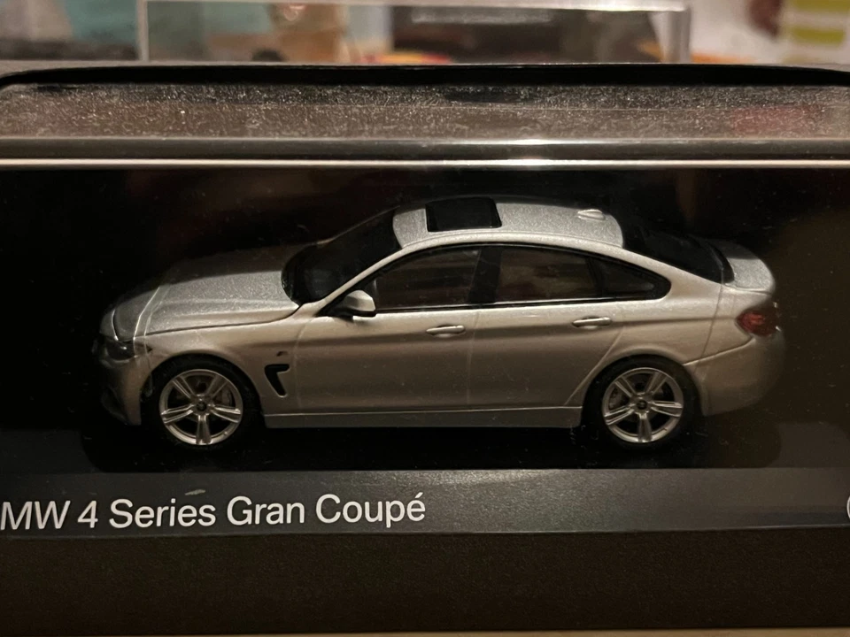 BMW serie 4 GRANCOUPE' 2016 1:43 grigio nuovo e completo Kyosho - Immagine 1 di 2