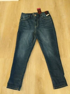 No Boundaries Junior Curvy kurze Skinny Jeans Größe 17 dunkle Waschung kurvig - Bild 1 von 4