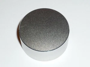 VOLUME KNOB FROM A KENWOOD R-SE7 AMPLIFIER AMP SILVER - Picture 1 of 3