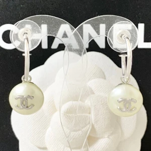 CHANEL CC Logos Perlen Runde Creolen Silberfarben 00T Authentisch #8963 - Bild 1 von 4