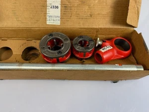 RIDGID 00-R Ensemble De Coupe De Filetage Avec Clé À Cliquet Et Têtes De Coupe - Photo 1/5