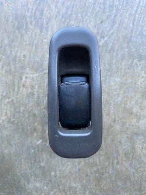 94 95 96 1993 MITSUBISHI MIRAGE INTERRUPTOR VENTANA PASAJERO ENVÍO RÁPIDO Foto 1 de 4