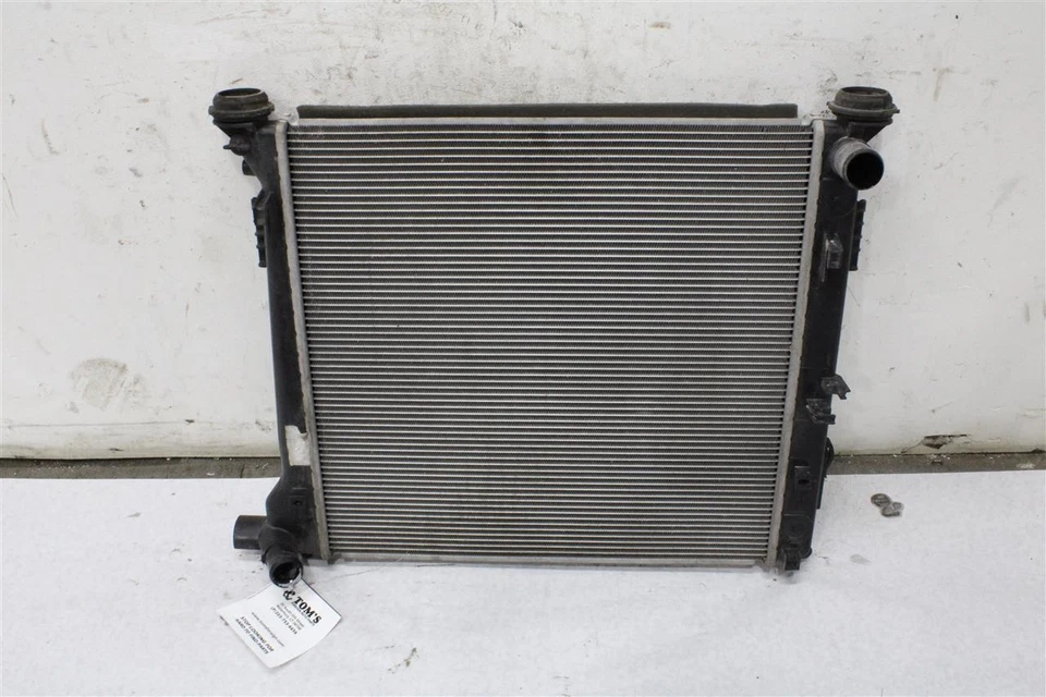 RADIATOR Hyundai Tucson 2016 16 2017 17 2018 18 1378633 Foto 1 de 4