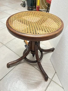 ANTICO SGABELLO FAGGIO CURVATO E PAGLIA DI VIENNA GIREVOLE PRIMI 900 OLD STOOL - Photo 1/21