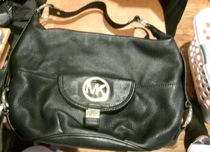 Borsa a tracolla Michael Kors in pelle nera ferramenta oro - Foto 1 di 5