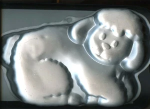 Cuddly Lamb (Laying Down) - Wilton Cake Pan #2105-4947 - 2004 - Picture 1 of 2