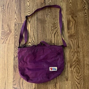 Bolso Bandolera Fjällräven Totepack Púrpura Nylon - Imagen 1 de 8