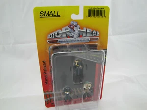 Testa motore - Figure in resina - Controllo di sicurezza 558 - 1:48 - Foto 1 di 2