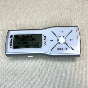 Reproductor de MP3 SanDisk Sansa m240 1,0 GB reproductor de música multimedia digital plateado - funciona - Imagen 1 de 10